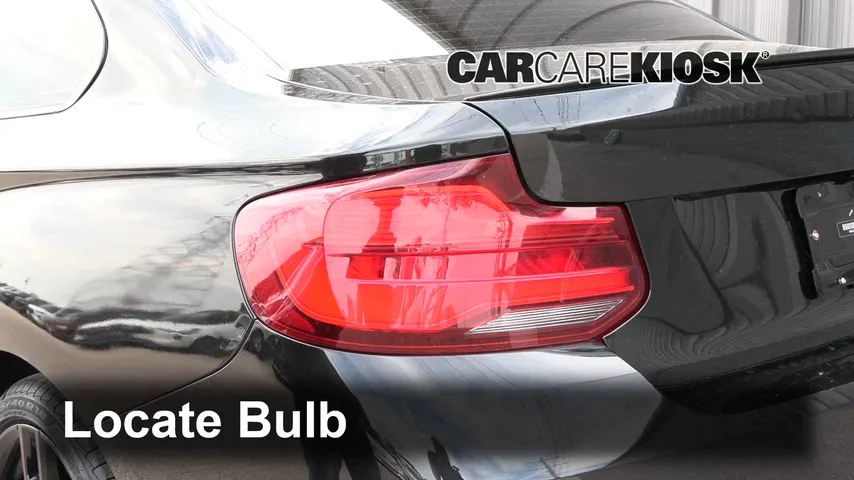 2019 BMW 230i xDrive 2.0L 4 Cyl. Turbo Coupe Éclairage Feu clignotant arrière (remplacer l'ampoule)